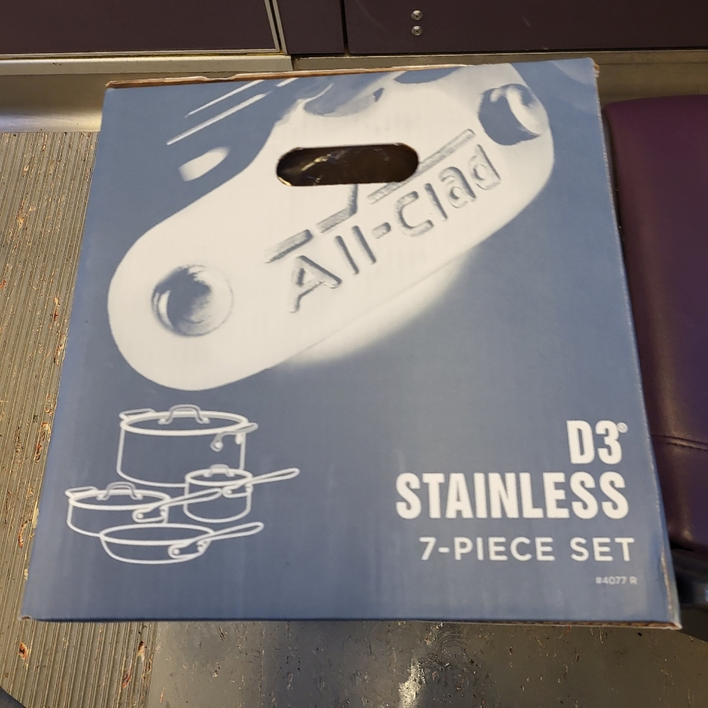 All clad D3 stainless 7 piece set brand new never opened